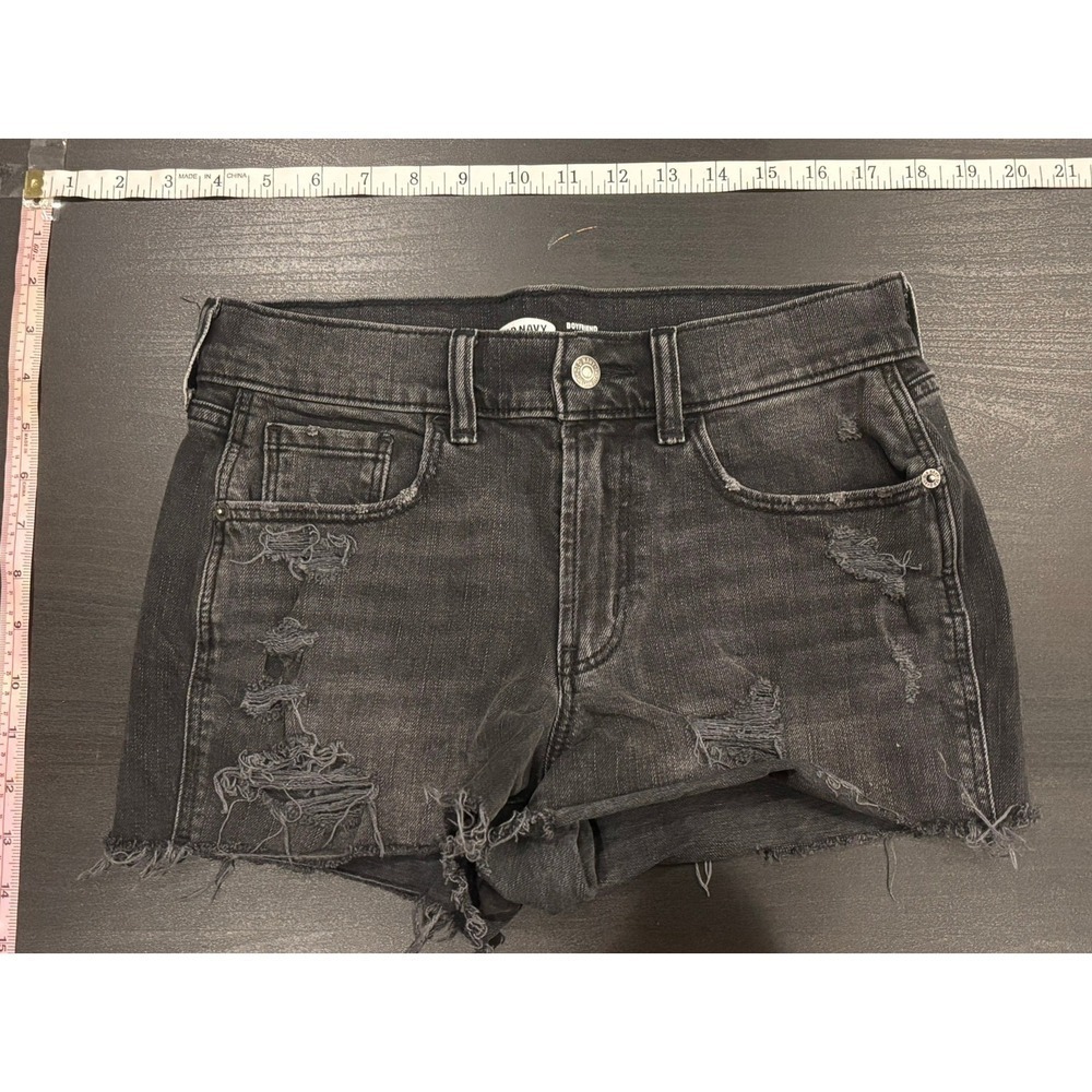 Old Navy Boyfriend Mid-Rise Distressed Black Denim Shorts Womens Size 0‎ Raw Hem